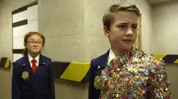 Organisation super insolite S02E02 Retour vers le passé