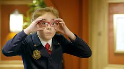 Organisation super insolite  S02E12 Une histoire prismatique