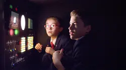 Organisation super insolite S02E26 Robot coéquipier