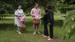 Organisation super insolite S01E06 Séance photo