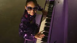 Organisation super insolite  S01E07 Un cas de chansonite aiguë