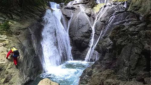 Casting Papouasie, un dernier eden S01E00 Le monde souterrain