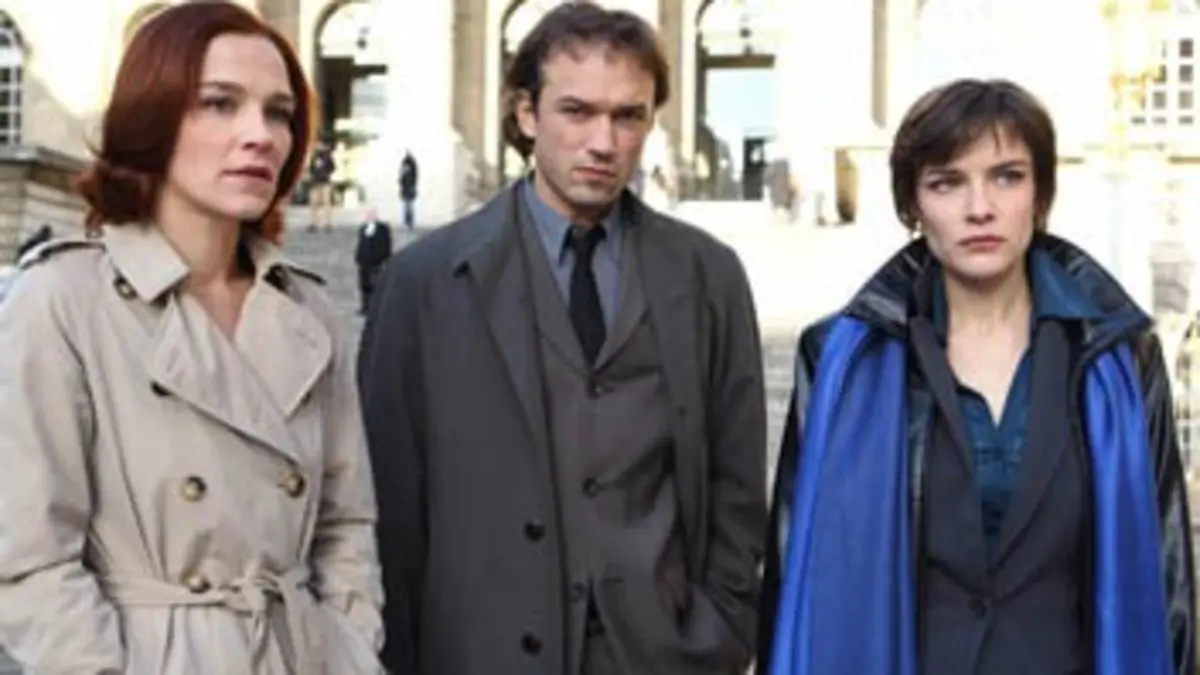 Paris enquêtes criminelles S01E02 Requiem pour un assassin