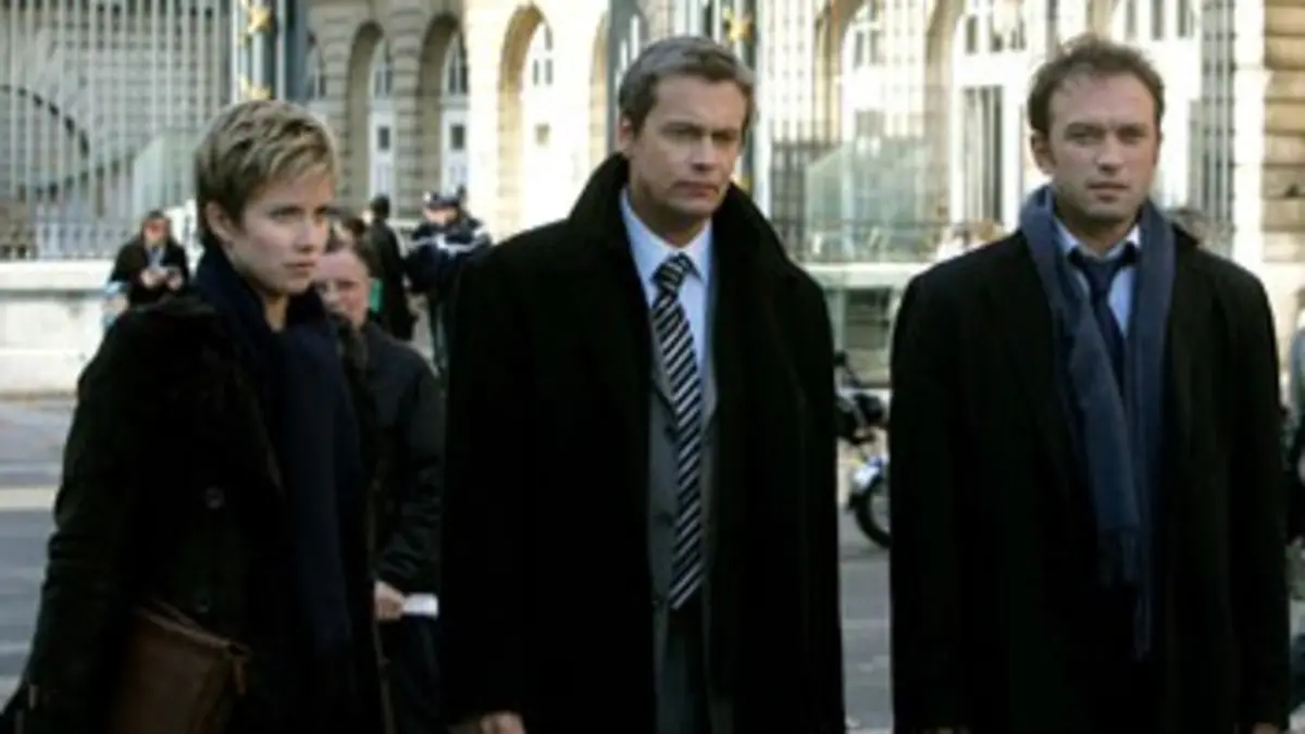 Paris enquêtes criminelles S02E04 Complot