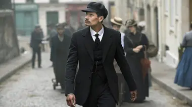 Paris Police 1900 S01E01