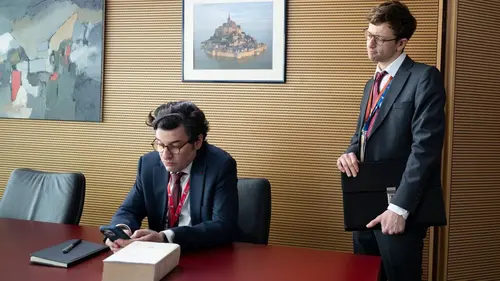 Parlement S04E08 Le sommet de la dernière chance