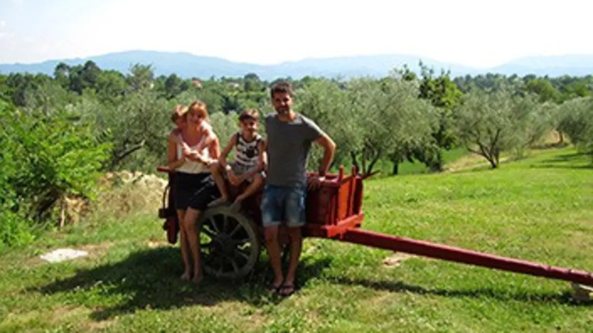 Partir autrement en famille S03E00 Italie : Toscane