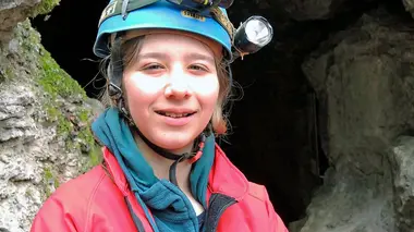 Laura et le monde souterrain