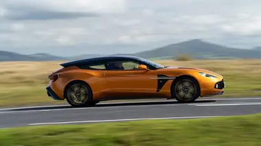 Zagato Shooting Brake et Rolls Royce Cullinan