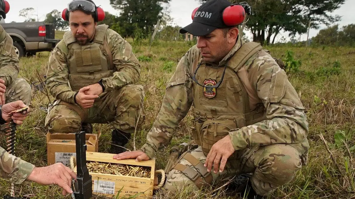 Patrouille E02 Patrouille dans les territoires du narcotrafic