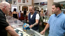 Pawn Stars, les rois des enchères S21E02 Argent, machines à sous et robots