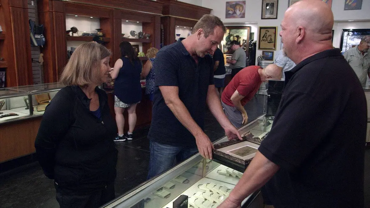 Pawn Stars, les rois des enchères S10E26 Le dressing de Dennis Rodman