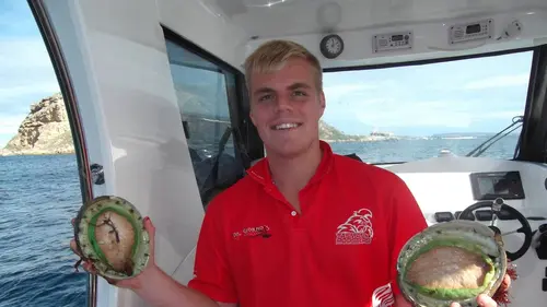 Pêche en eaux troubles S03E02