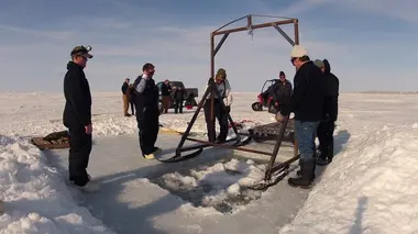 De la fumée sous la glace