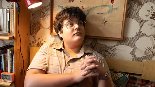 Pédé Paumé S01E01 Ne verse pas de larmes, Argentine