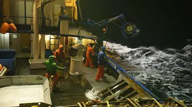 Péril en haute mer Un homme à la mer