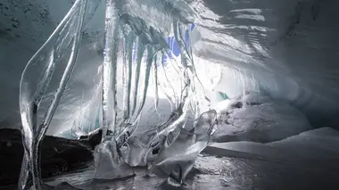 Pérou, planète extrême S01E02 Le secret des glaciers andins