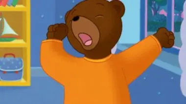 Petit Ours Brun fait de la luge