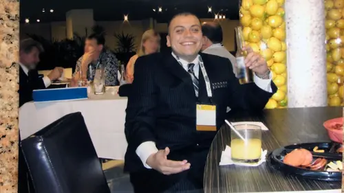 Petits meurtres entre collègues Rafael Apolinar