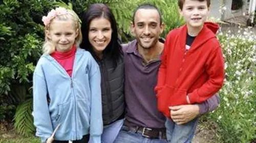 Petits meurtres entre riches S02E01 L'amour et la mort