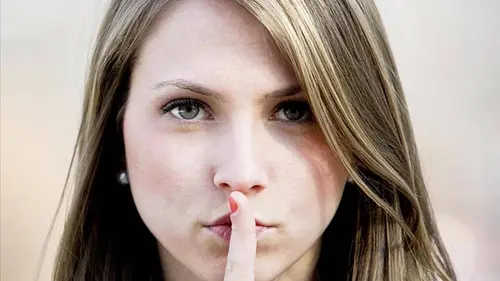 Petits secrets entre voisins S02E52 Une grossesse inespérée