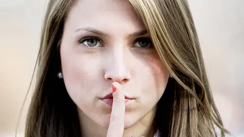 Petits secrets entre voisins S02E53 Une mère célibataire