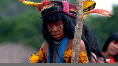 Brésil, les danseuses du Yamurikuma