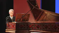 Visuel de Pierre Hantaï joue trois suites anglaises de Bach