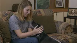 Pitbulls et prisonniers  Le village des loups