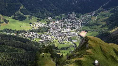 Planète insolite S16E09 La Suisse