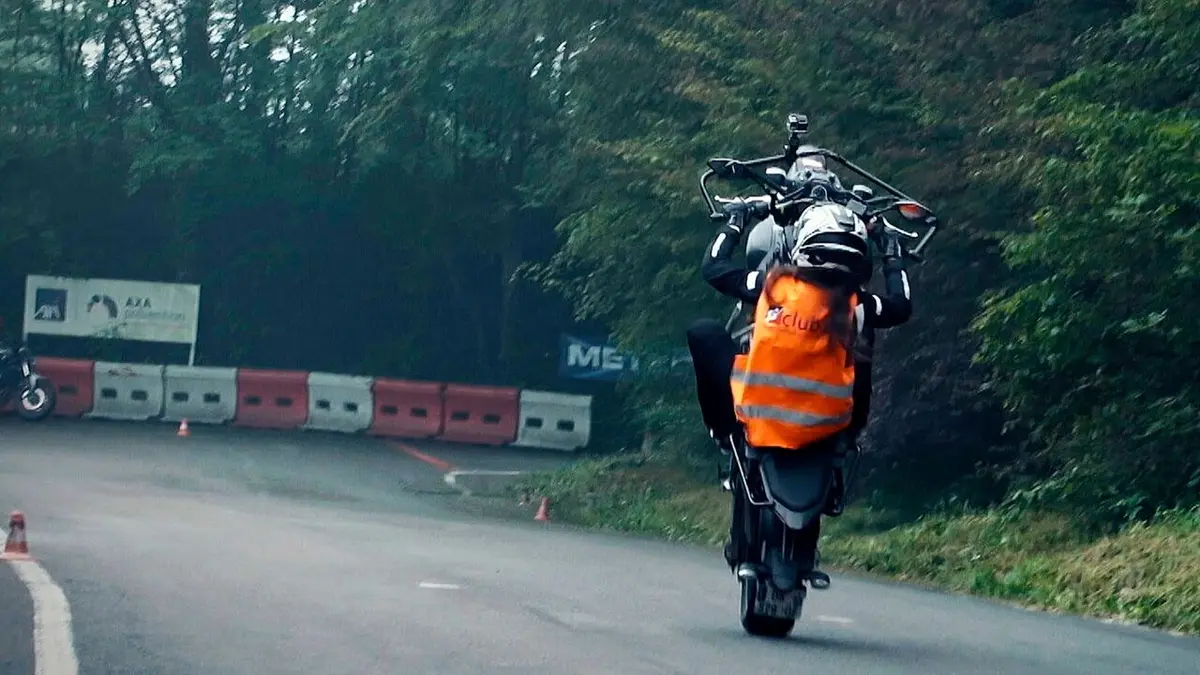 Planète Ride S01E42 L'exploit de Philippe Ribière / Le plus long flip du monde
