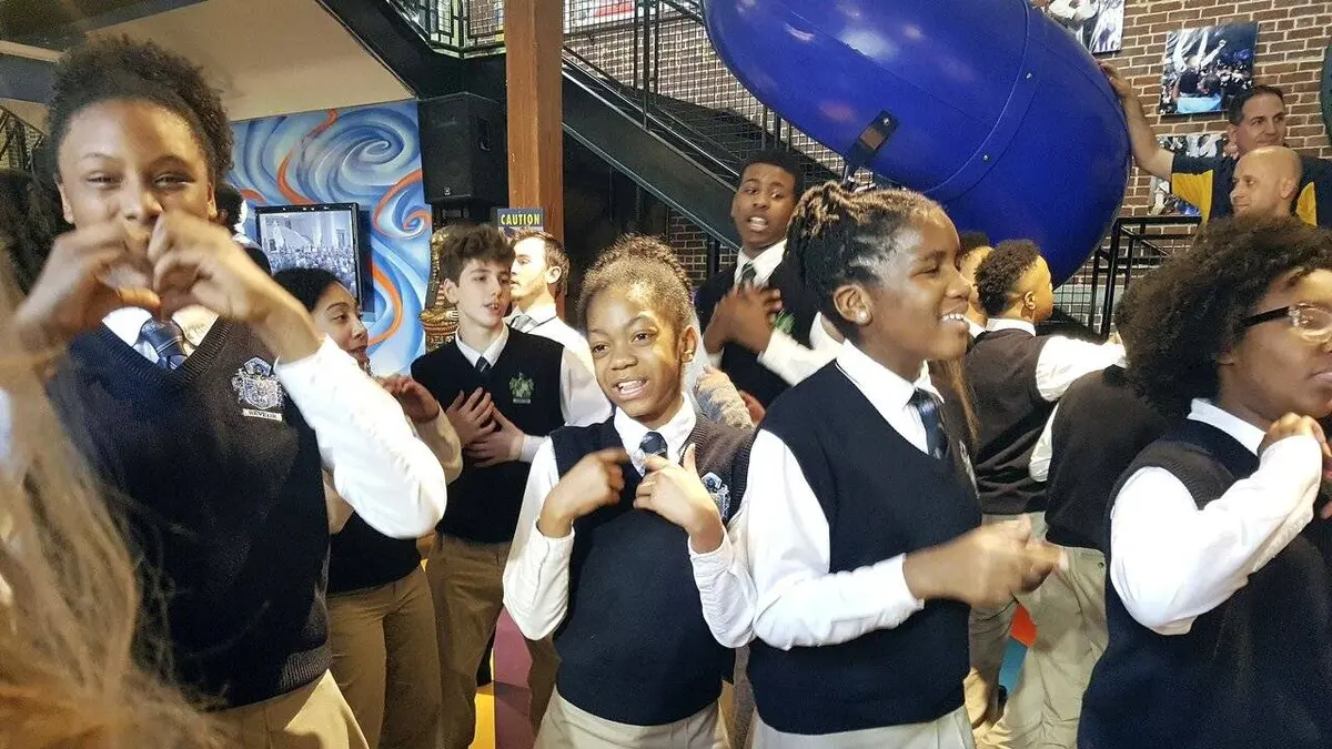 Planète School S01E01 Inde & Etats-Unis