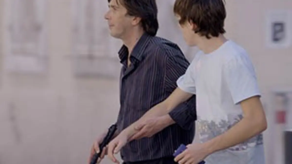 Plus belle la vie ensemble E10 Le malvoyant et le distrait