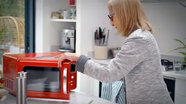 Le four à micro-ondes