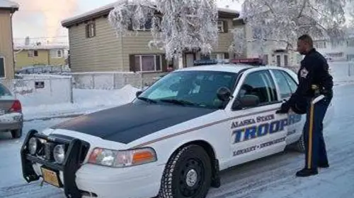 Alaska State Troopers S02E08 Meurtre au soleil de minuit