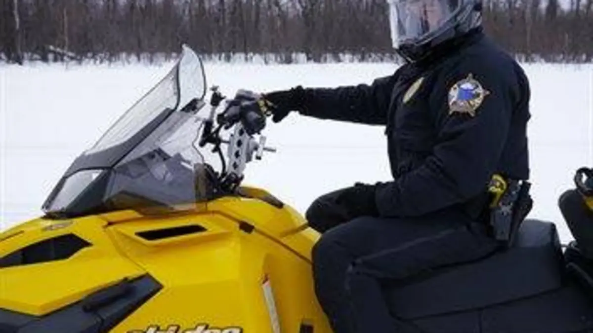 Alaska State Troopers S02E09 L'autoroute des vacances