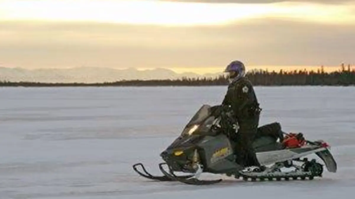 Alaska State Troopers S03E07 Tirs en cachette
