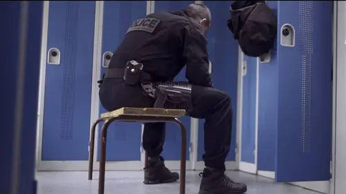 La police... sur le fil