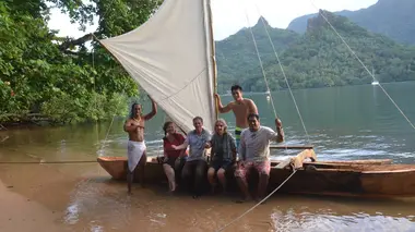 Polynésie, la pirogue du ciel