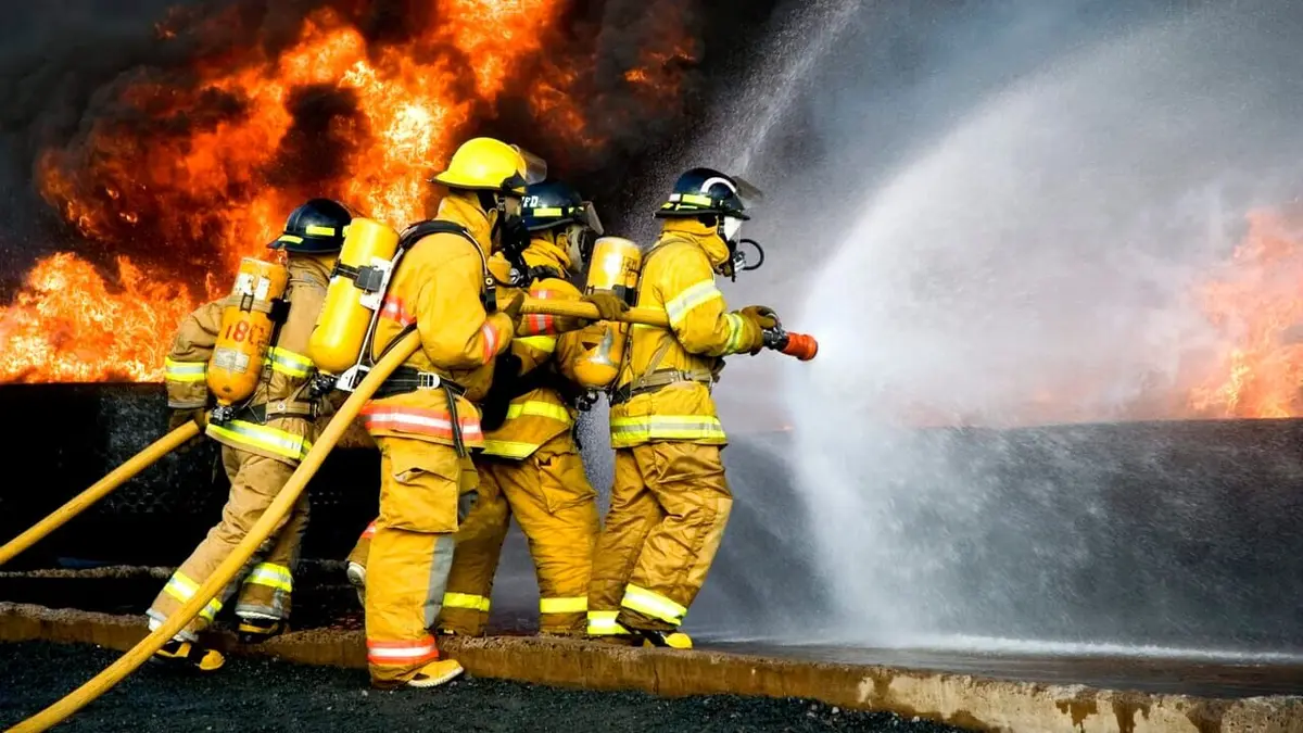 Pompiers sous haute tension