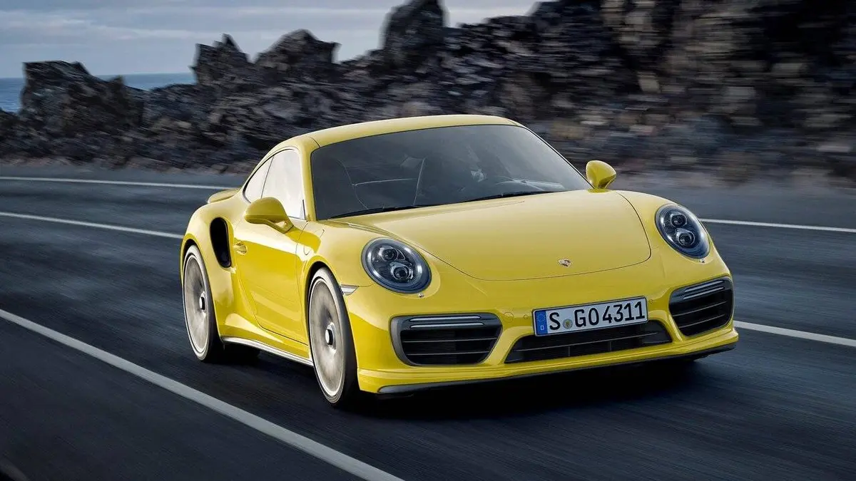 Porsche 911, la sportive éternelle E01