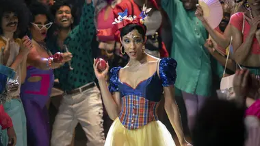 Pose S03E03 La malle