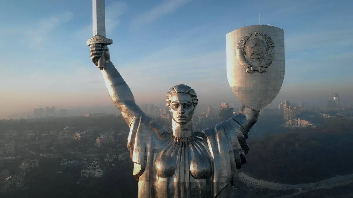 Poutine, le retour de l'ours dans la danse