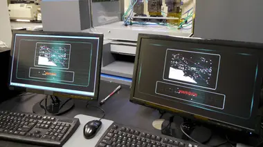 Premier contact S03E06 Machine à remonter le temps