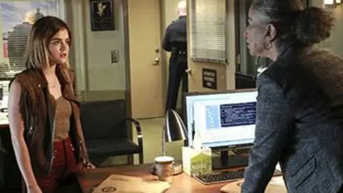 Pretty Little Liars S06E18 On ne joue pas avec le feu en streaming