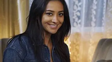 L'heure tourne, les pétasses