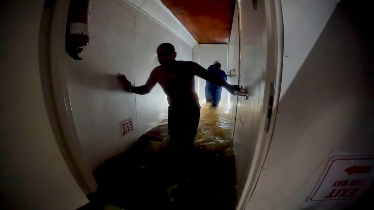 Pris au piège : 60 heures sous la mer