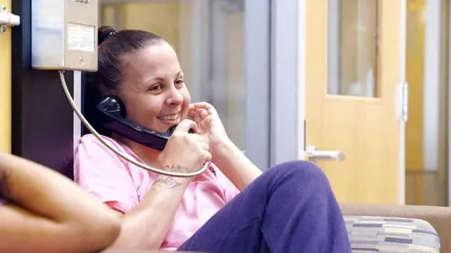 Prison Girls S02E01 Acclimatation difficile