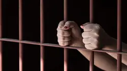 Sur Crime District à 22h28 : Prisonniers sous haute surveillance