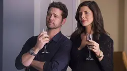 Private Eyes S01E08 Plutôt deux fois qu'une